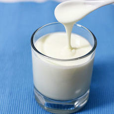 Йогурт белый