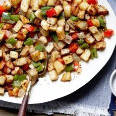 Картофель с овощами запечённый в духовке